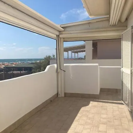 Veronica'S House Fiumicino Focene Exterior photo